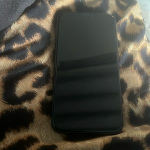 I’m selling a iPhone 11 first one txt me is the first one to get it